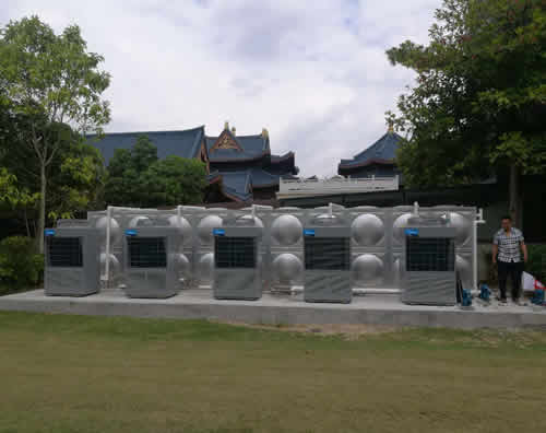 廣州從化從都國際峰會酒店——10臺10匹美的空氣能熱泵供100噸熱水設備